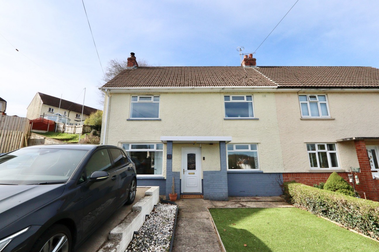 Oakfield, Pontllanfraith, NP12