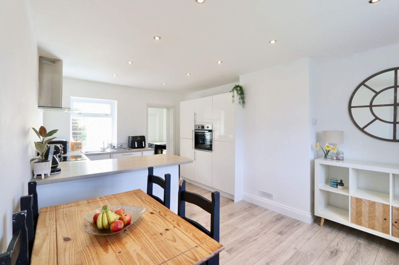 Oakfield, Pontllanfraith, NP12