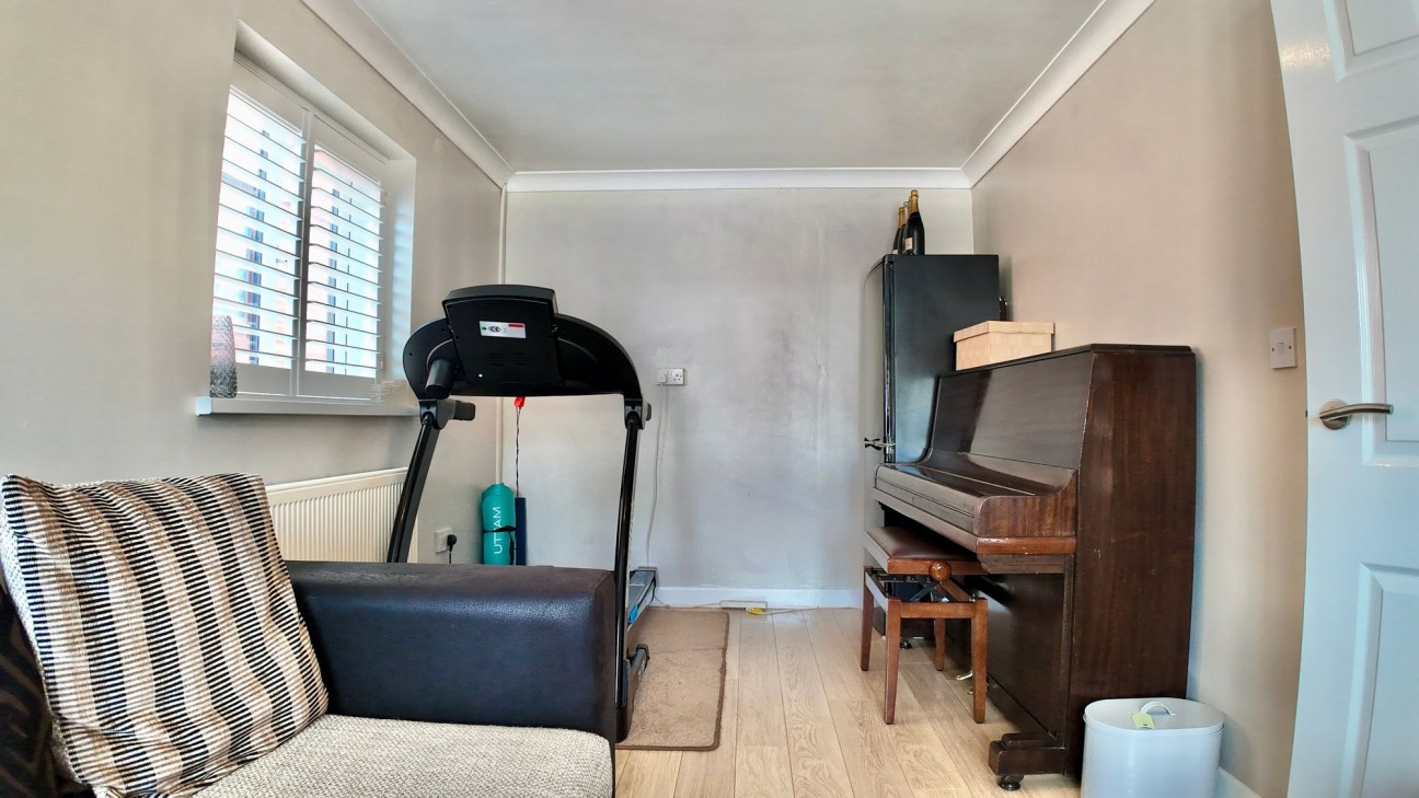 St. Johns Drive, Pontllanfraith, NP12