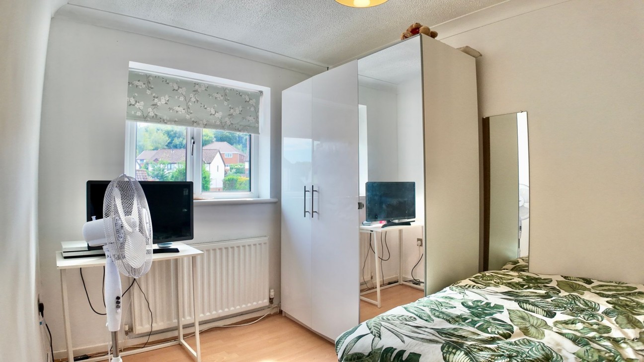St. Johns Drive, Pontllanfraith, NP12