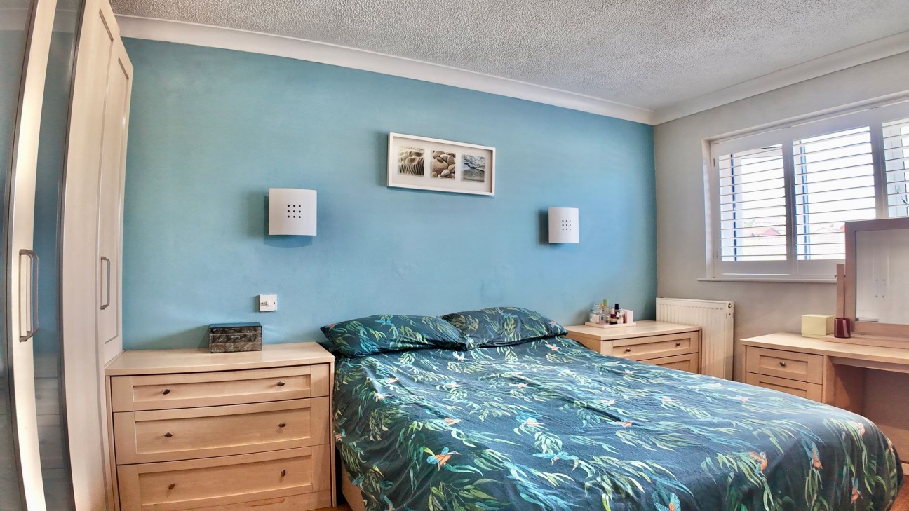 St. Johns Drive, Pontllanfraith, NP12
