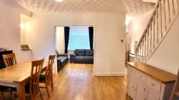 Plas Terrace, Fleur De Lis, NP12