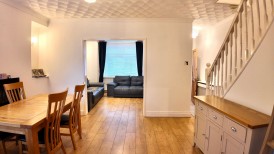 Plas Terrace, Fleur De Lis, NP12