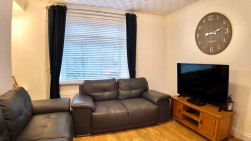 Plas Terrace, Fleur De Lis, NP12