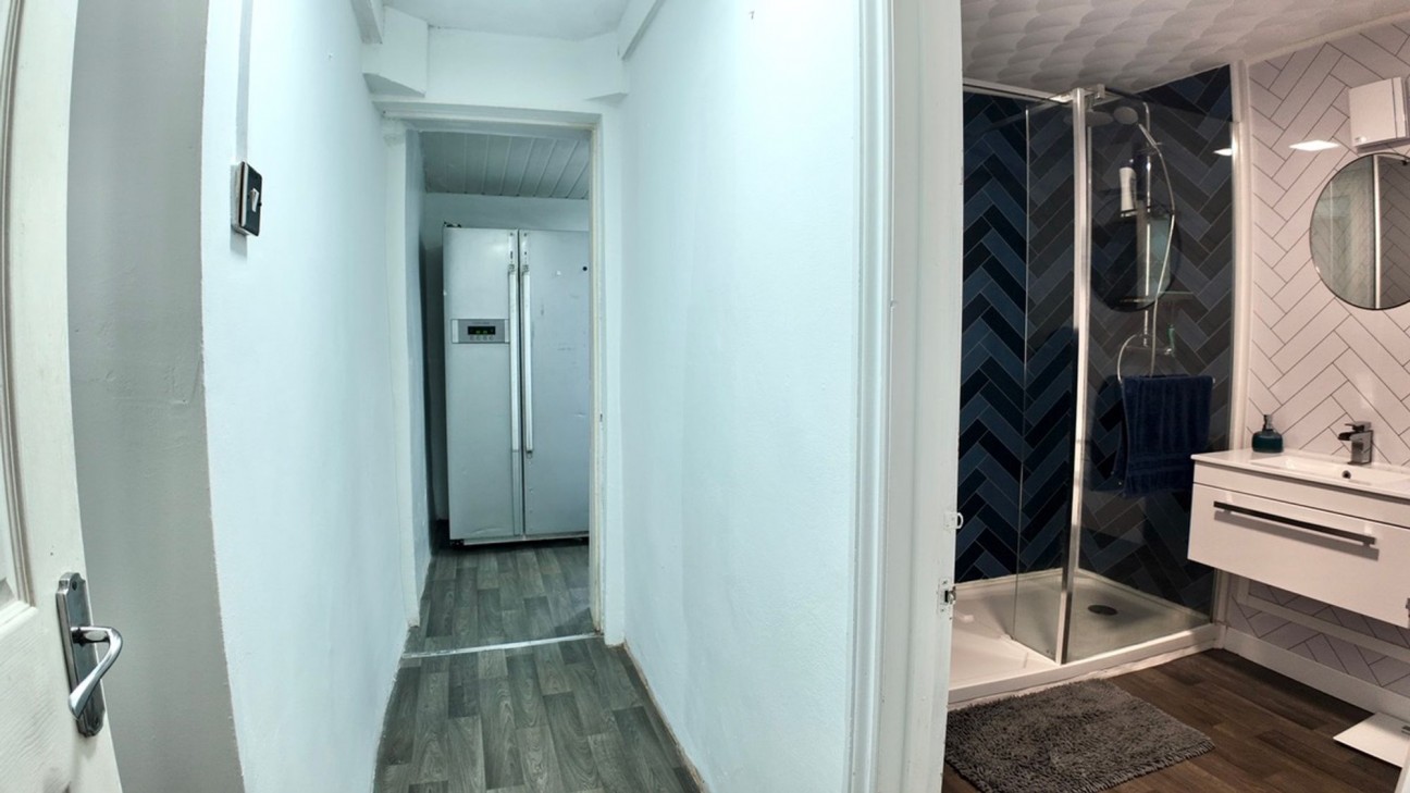 Plas Terrace, Fleur De Lis, NP12