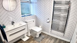 Plas Terrace, Fleur De Lis, NP12