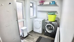 Plas Terrace, Fleur De Lis, NP12