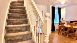 Plas Terrace, Fleur De Lis, NP12