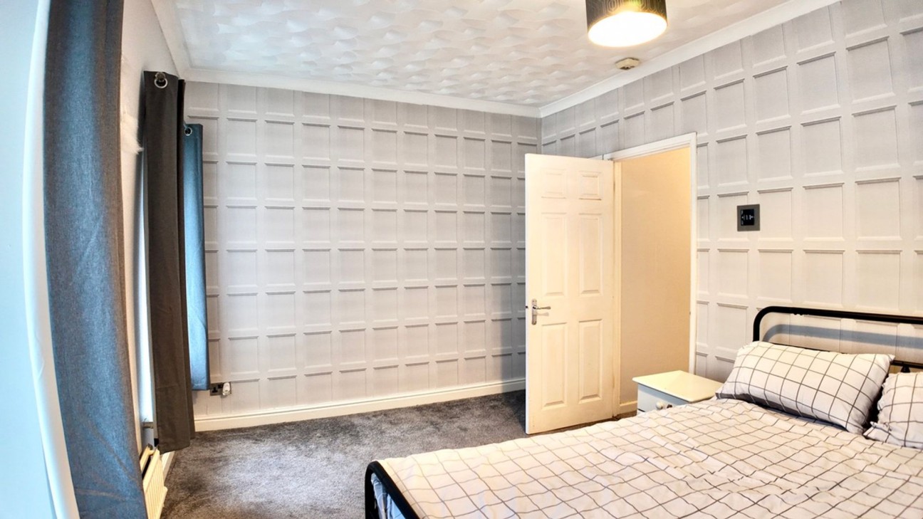 Plas Terrace, Fleur De Lis, NP12