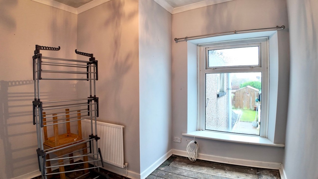 Plas Terrace, Fleur De Lis, NP12