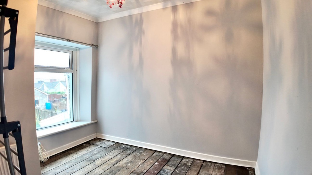 Plas Terrace, Fleur De Lis, NP12