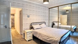 Plas Terrace, Fleur De Lis, NP12