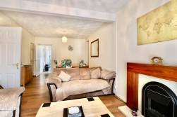 Queens Road, Elliots Town, NP24