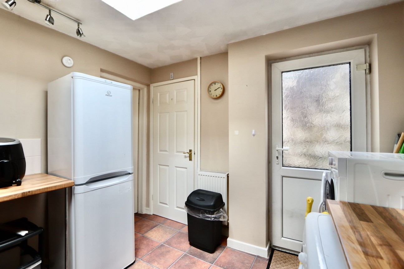 Queens Road, Elliots Town, NP24