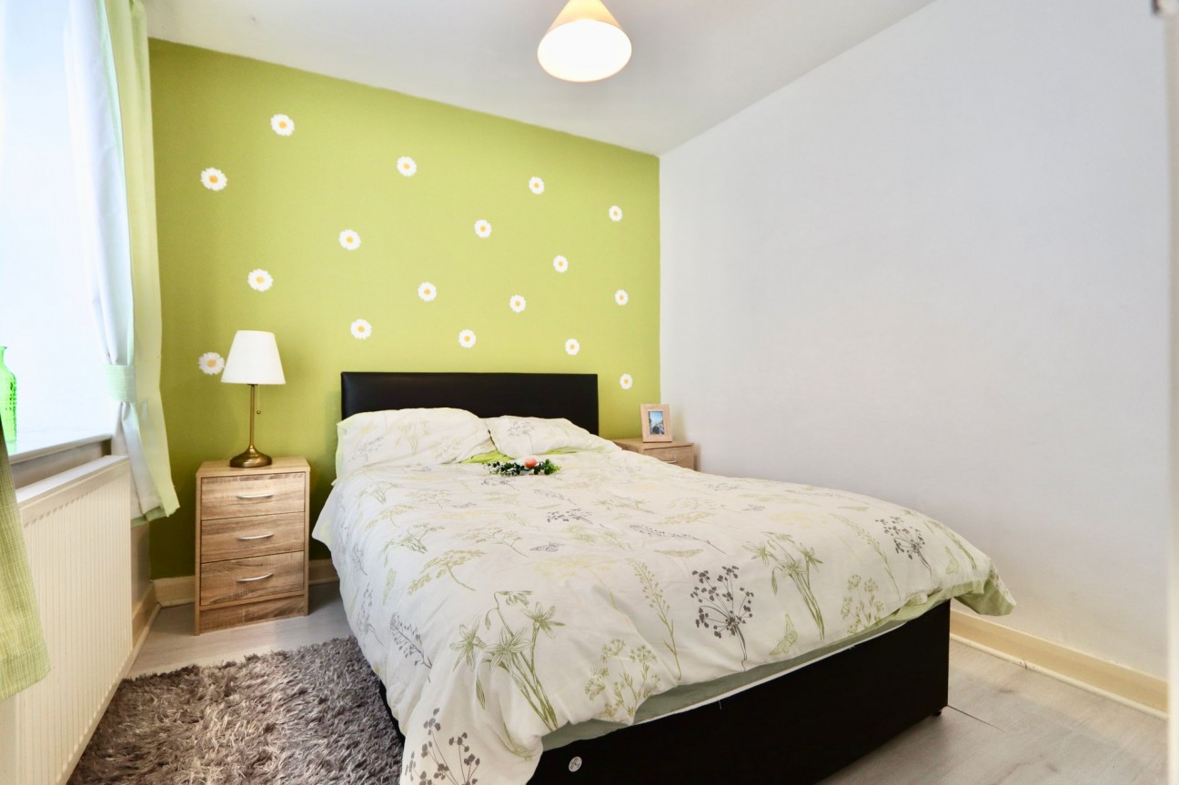Queens Road, Elliots Town, NP24