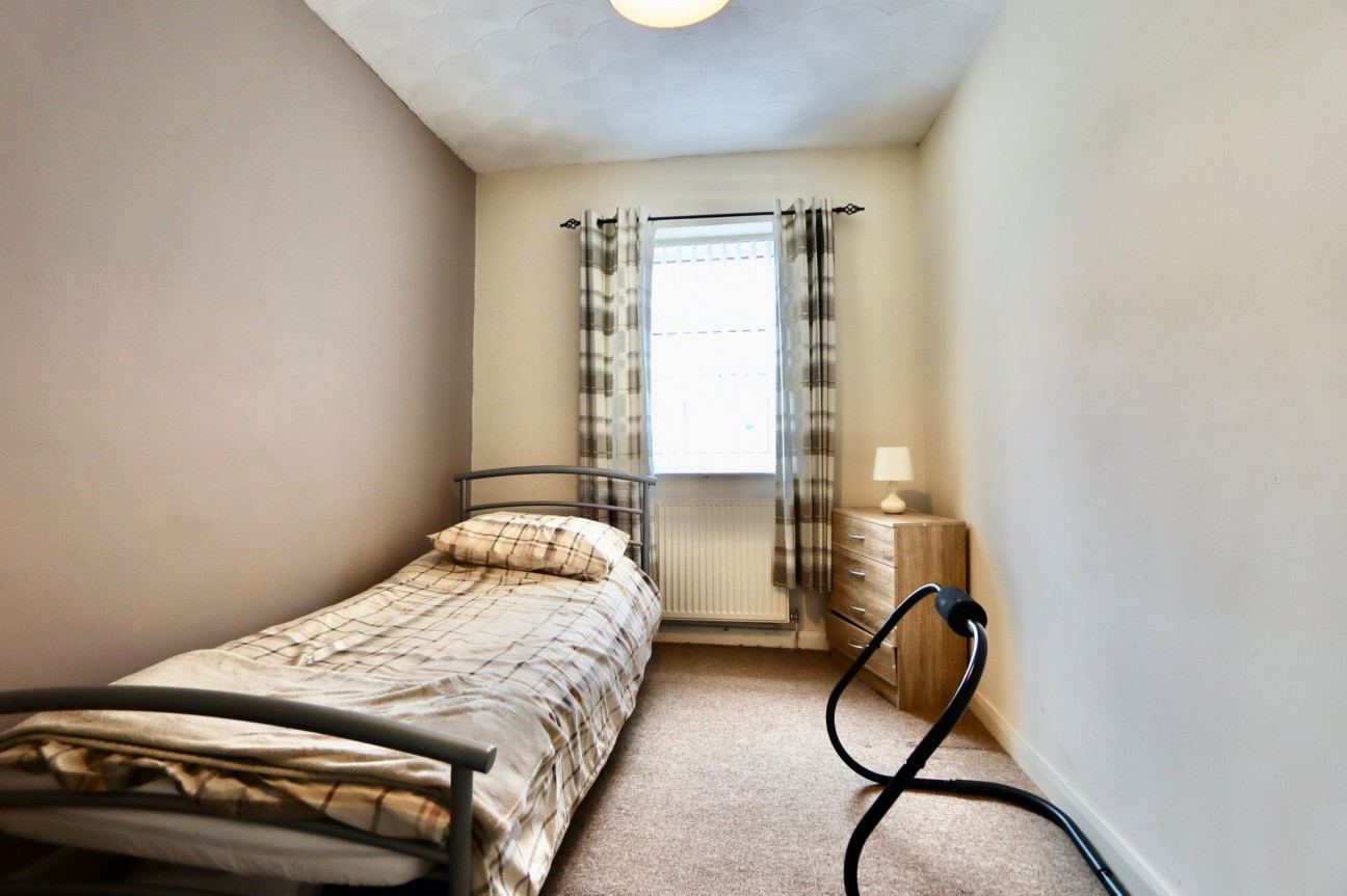 Queens Road, Elliots Town, NP24