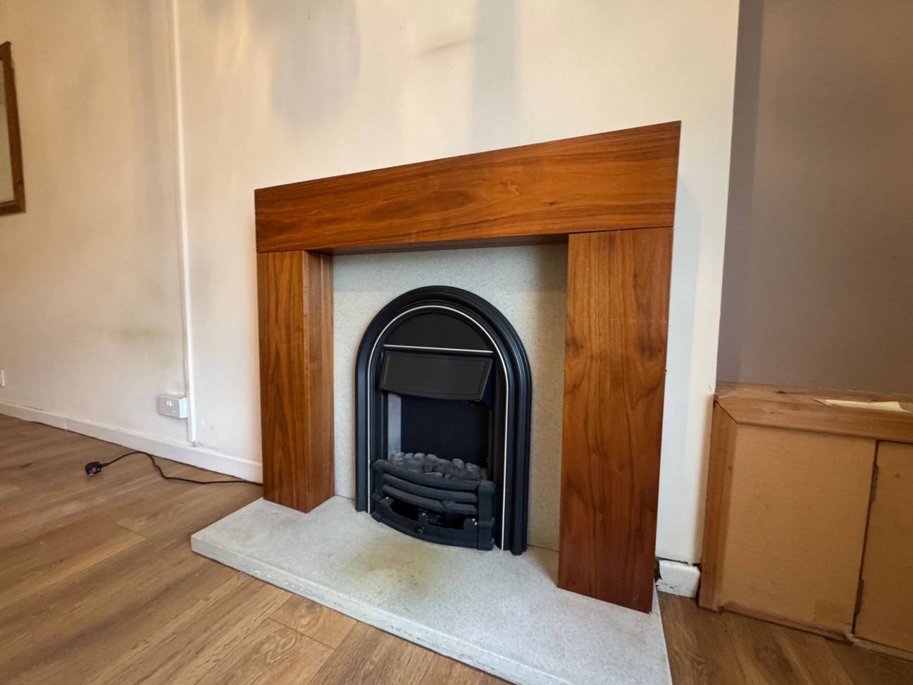 Queens Road, Elliots Town, NP24
