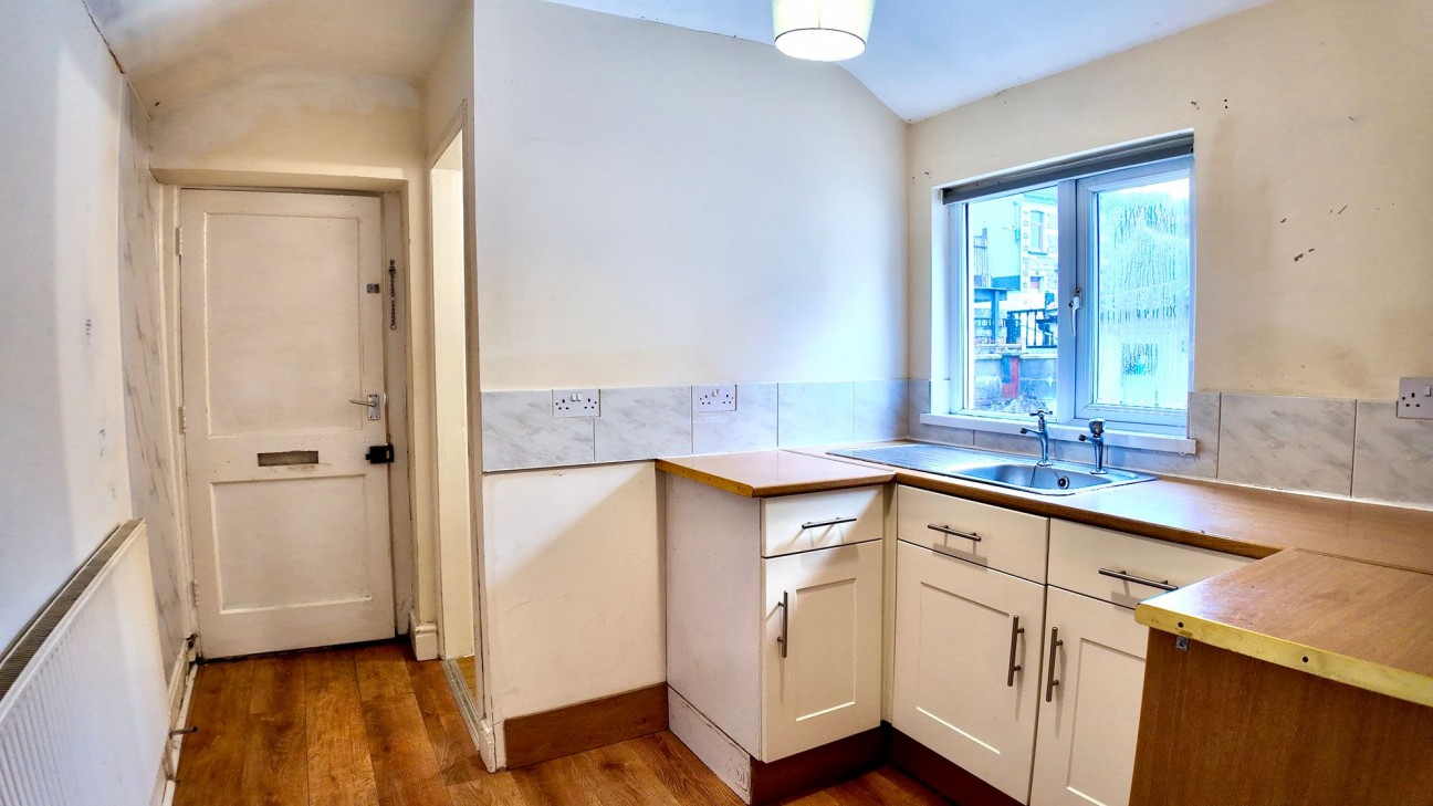 Alexandra Road, Six Bells, NP13