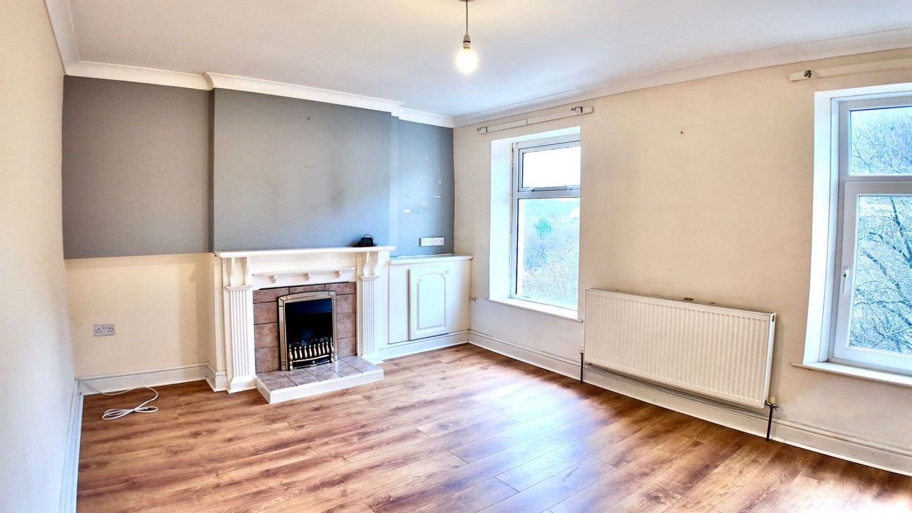 Alexandra Road, Six Bells, NP13