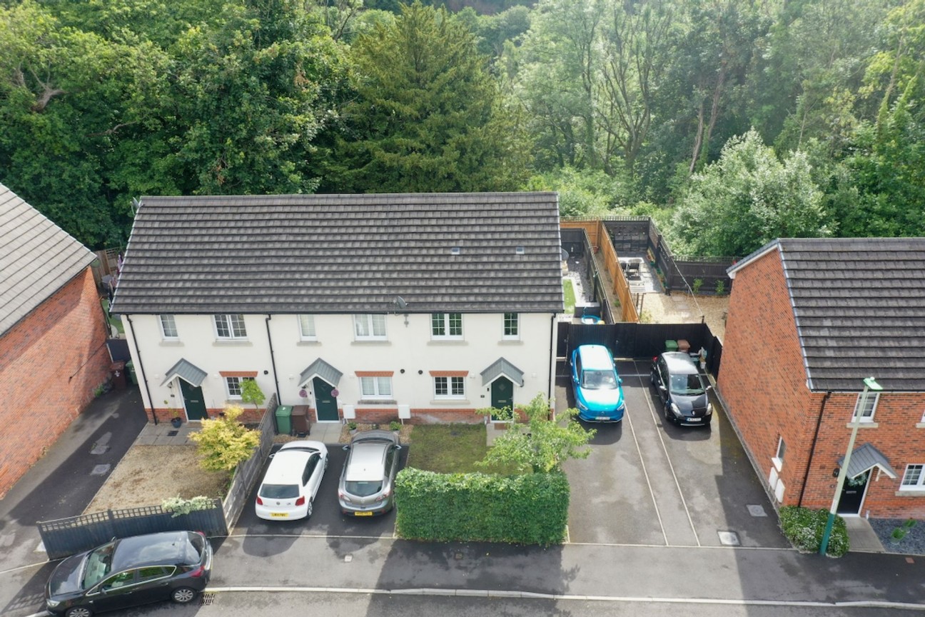 Mining School Close, Crumlin, NP11
