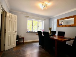 The Glade, Wyllie, NP12
