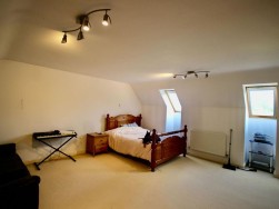 The Glade, Wyllie, NP12
