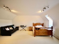 The Glade, Wyllie, NP12