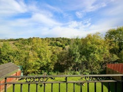 The Glade, Wyllie, NP12