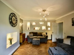 The Glade, Wyllie, NP12