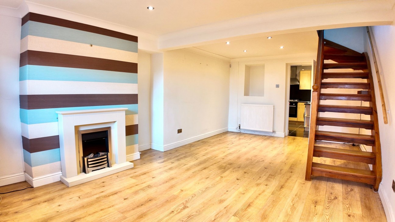 Woodland Terrace, Abercarn, NP11