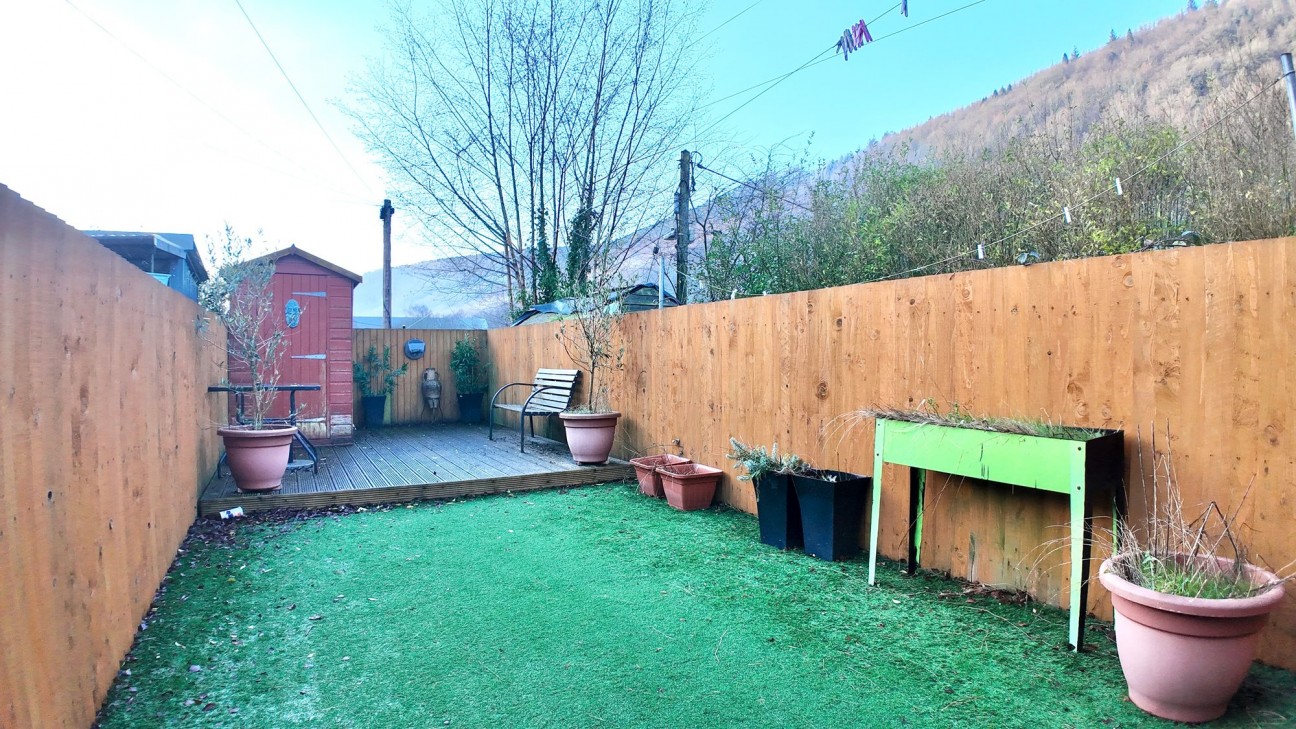 Woodland Terrace, Abercarn, NP11