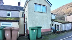 Woodland Terrace, Abercarn, NP11