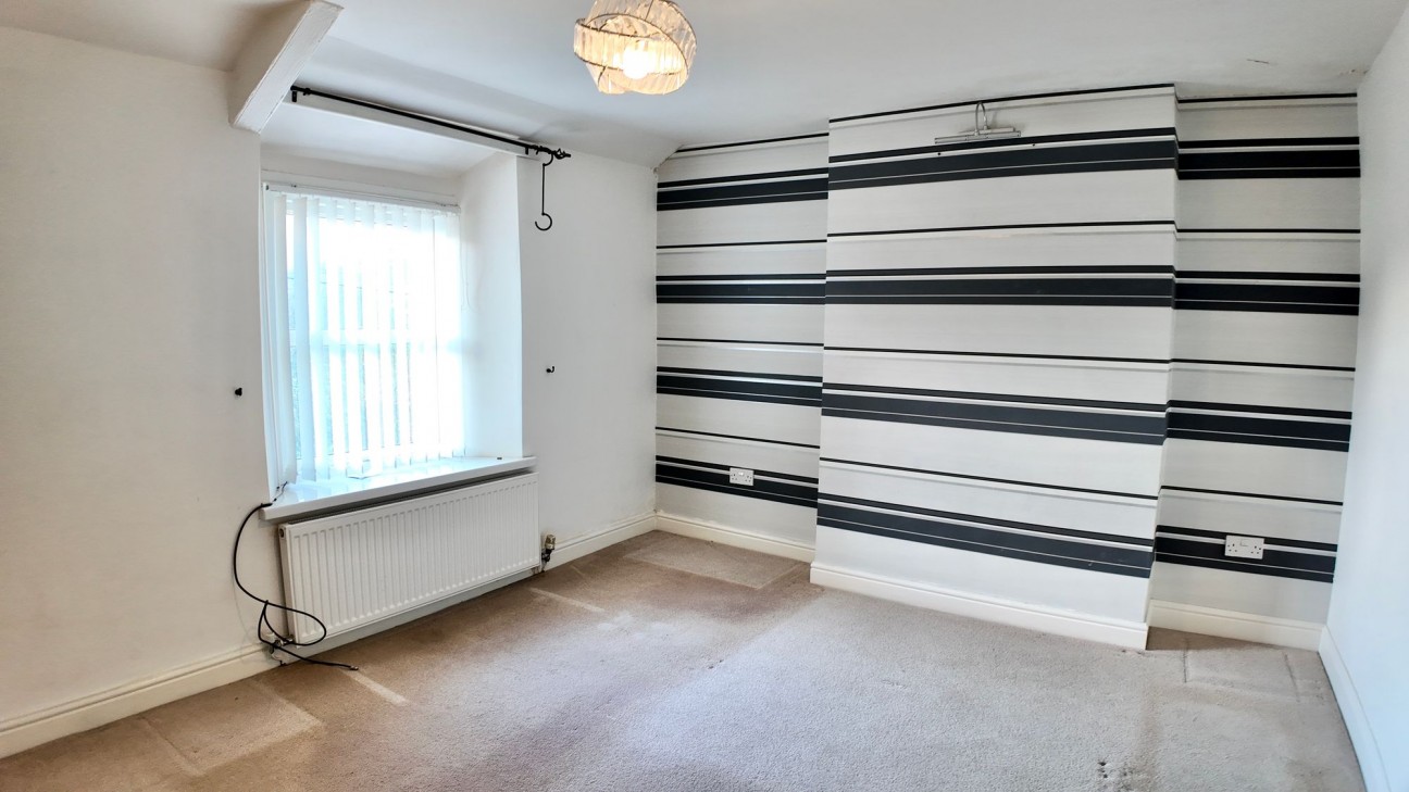 Woodland Terrace, Abercarn, NP11