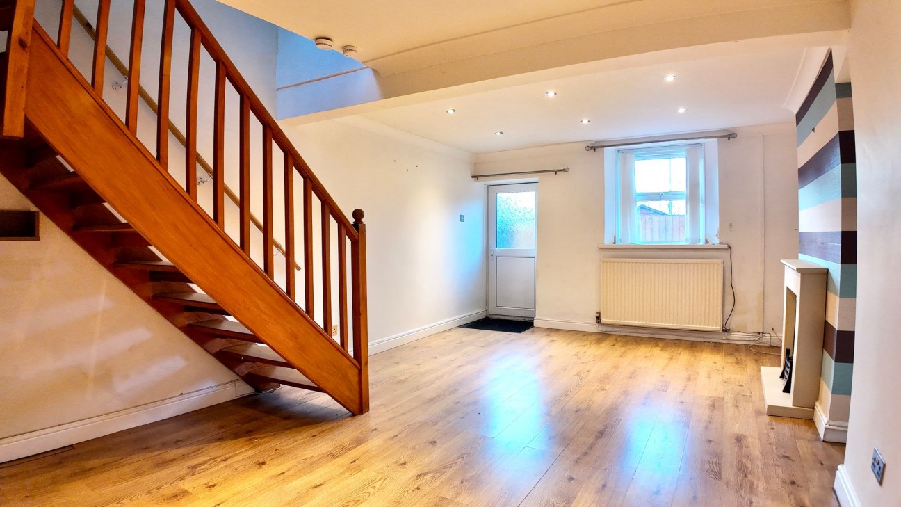 Woodland Terrace, Abercarn, NP11