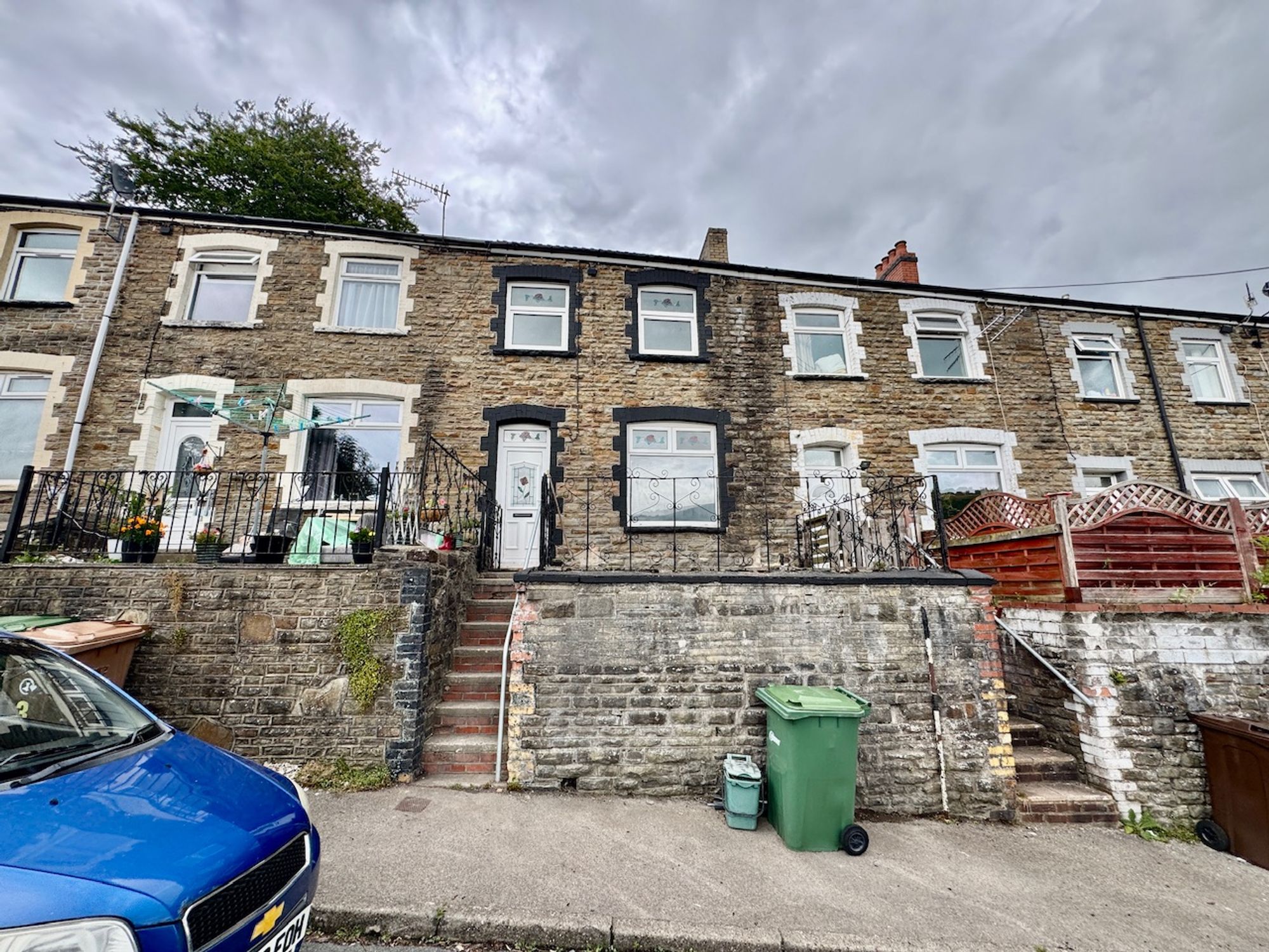 Queens Road, Elliots Town, NP24