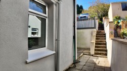 Glen View, Hollybush, NP12