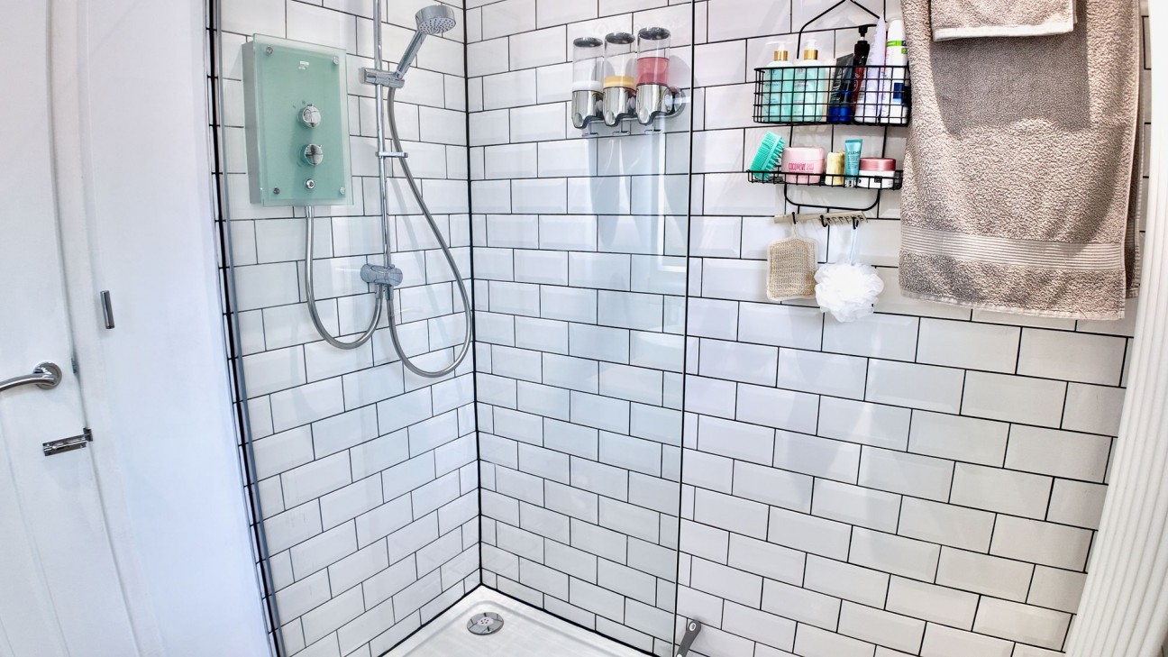 Penallta Road, Ystrad Mynach, CF82