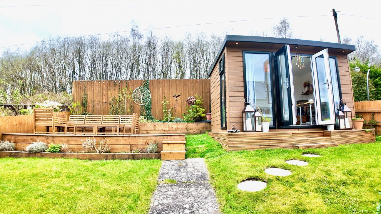 Penallta Road, Ystrad Mynach, CF82