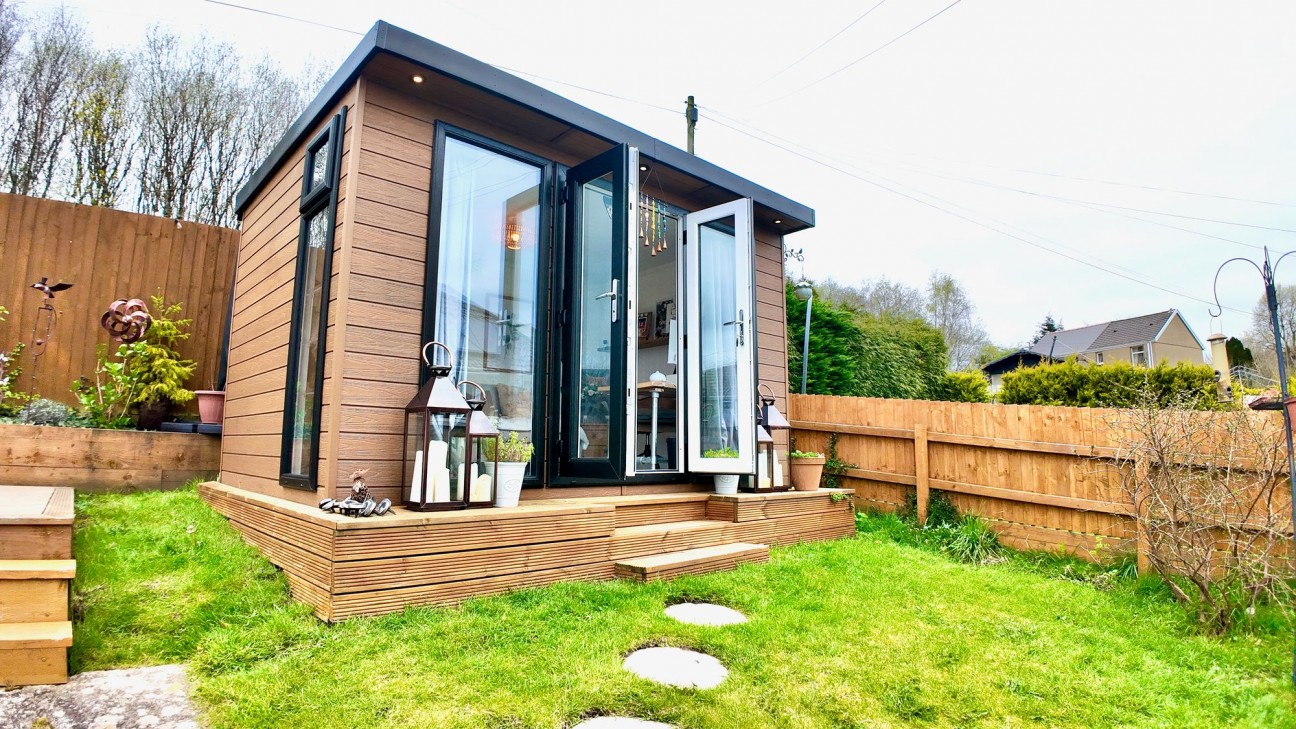 Penallta Road, Ystrad Mynach, CF82