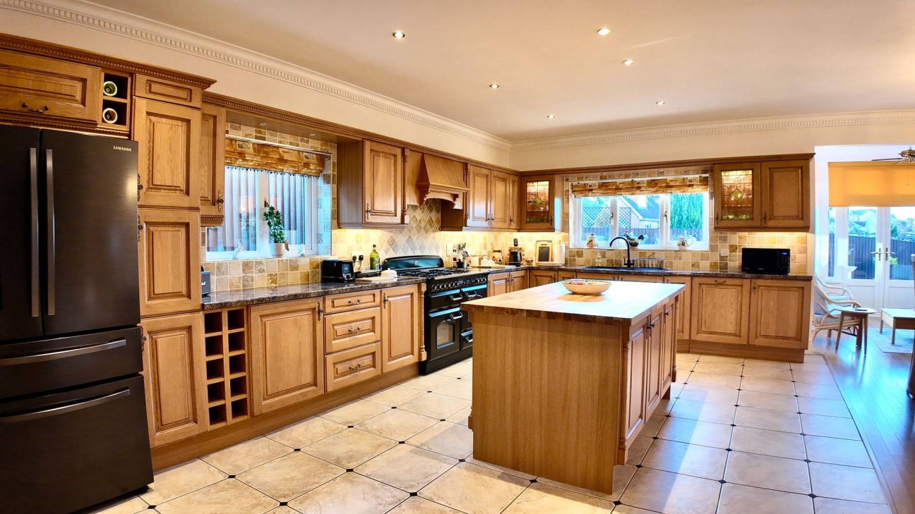 Gellideg Lane, Maesycwmmer, CF82