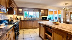 Gellideg Lane, Maesycwmmer, CF82