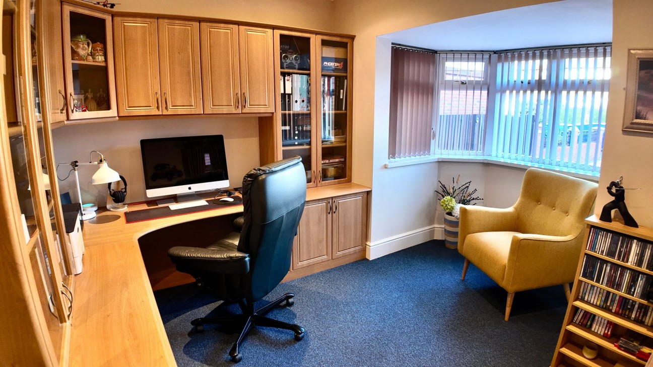 Gellideg Lane, Maesycwmmer, CF82