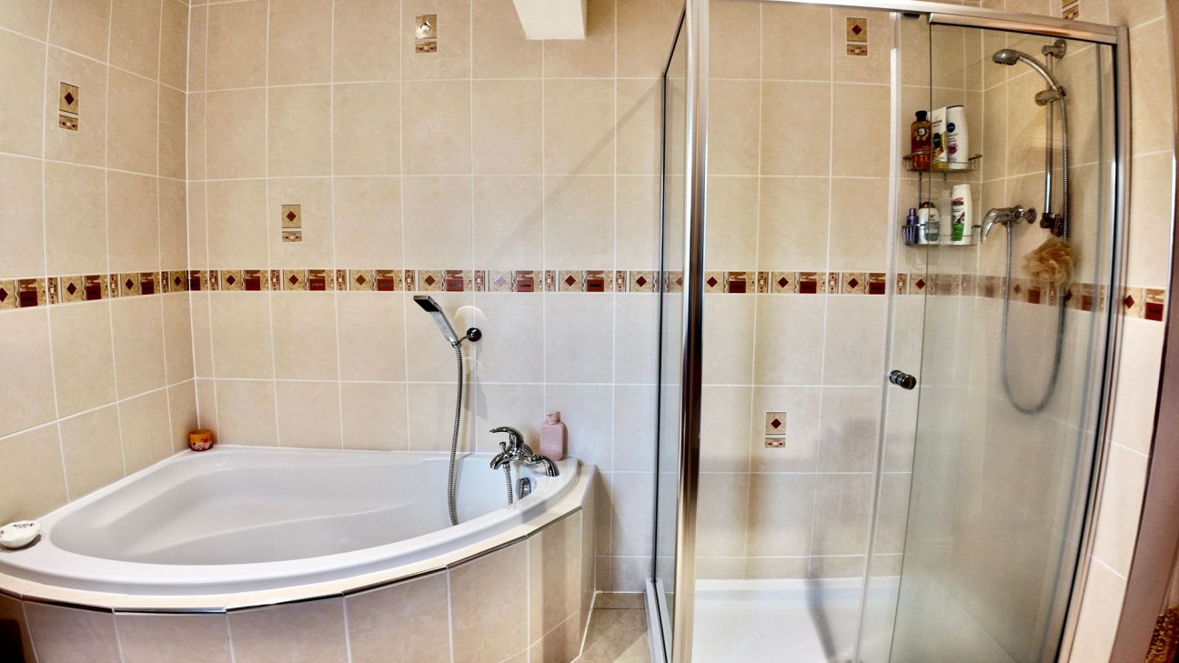 Gellideg Lane, Maesycwmmer, CF82