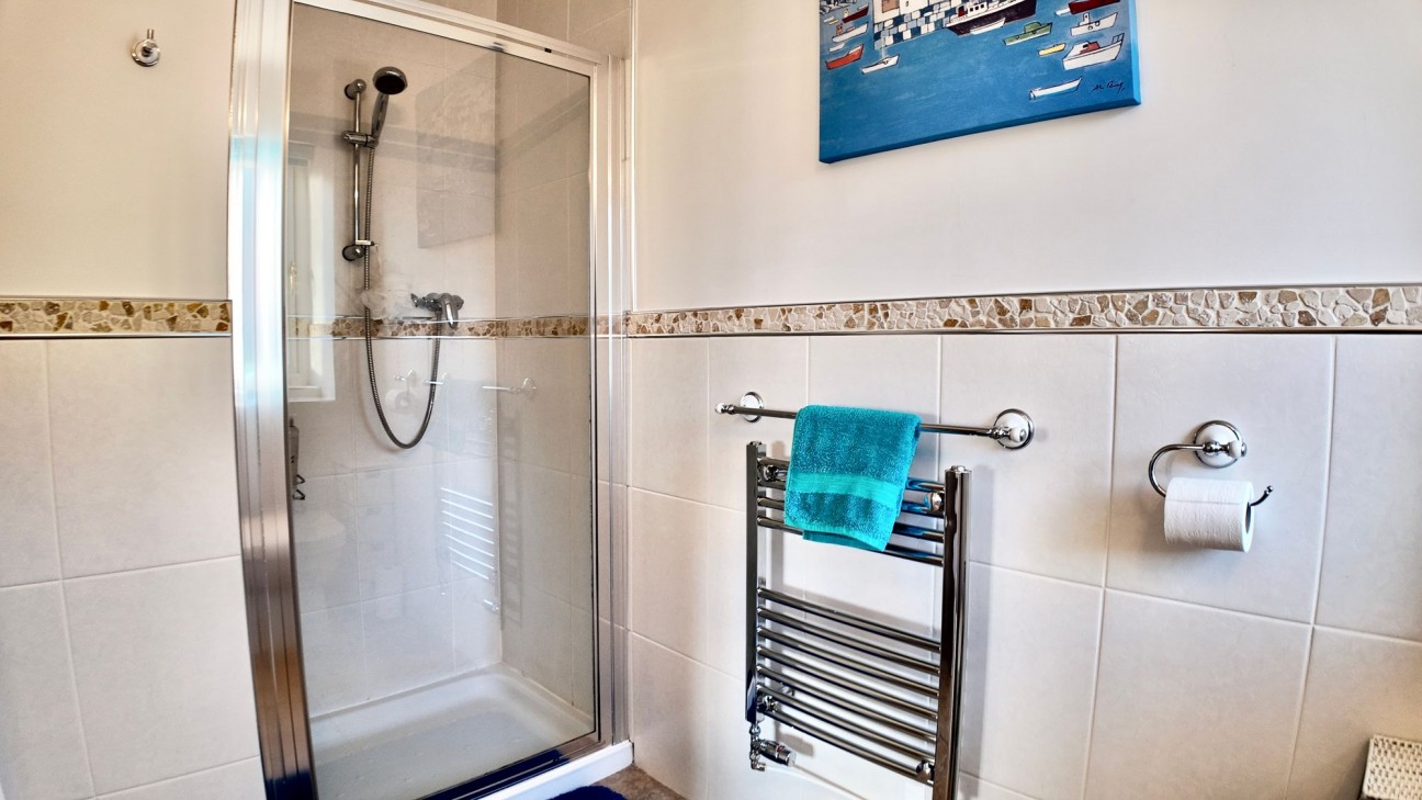 Gellideg Lane, Maesycwmmer, CF82