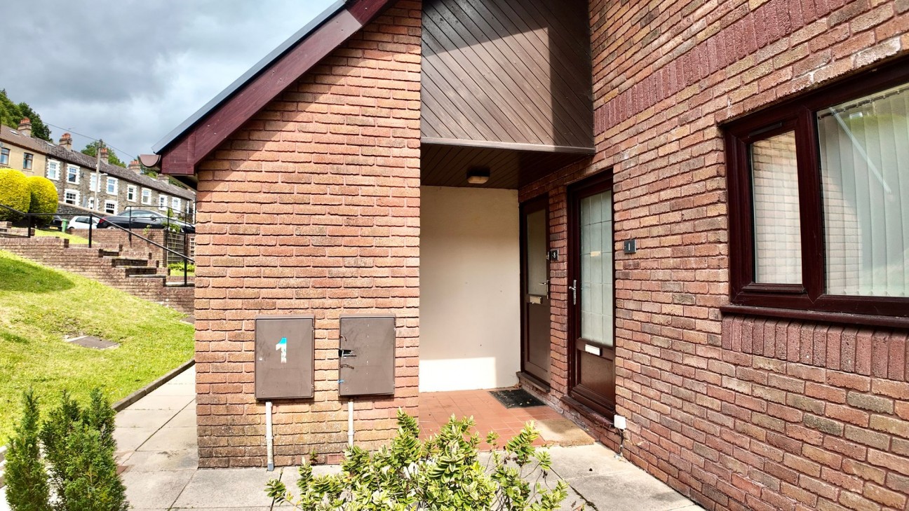 Cae Gorlan Court, Abercarn, NP11