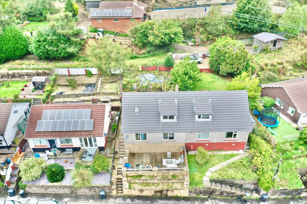 Farm Road, Crumlin, NP11