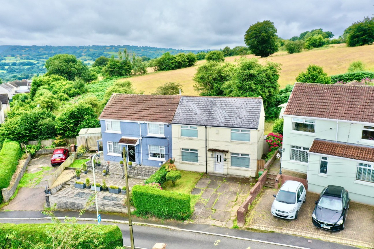 Albertina Road, Newbridge, NP11