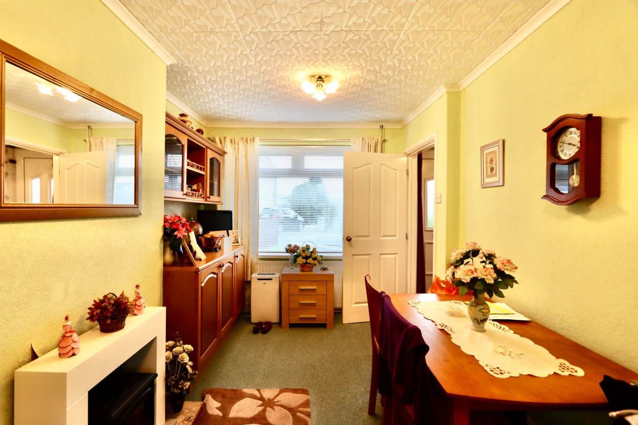 Albertina Road, Newbridge, NP11