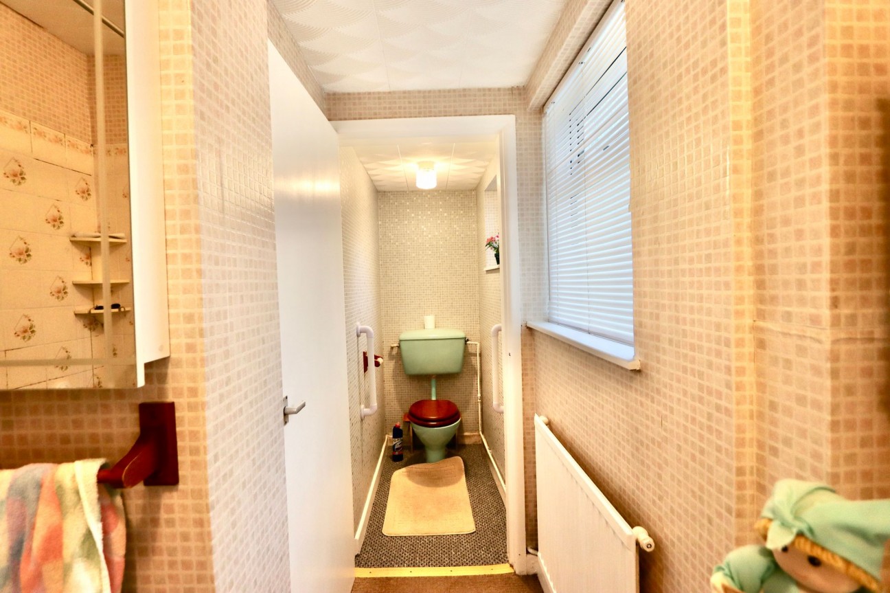 Albertina Road, Newbridge, NP11