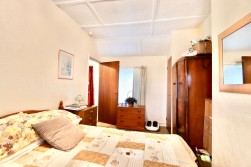 Albertina Road, Newbridge, NP11